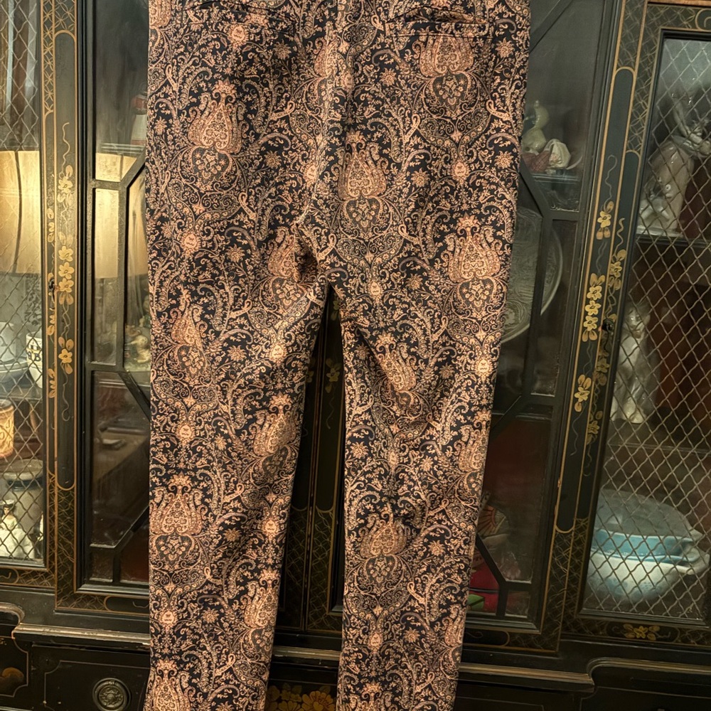 Soft Surroundings Chic Black and Pink Patterned Women's Cropped Pants SZ Medium - Picture 7 of 13
